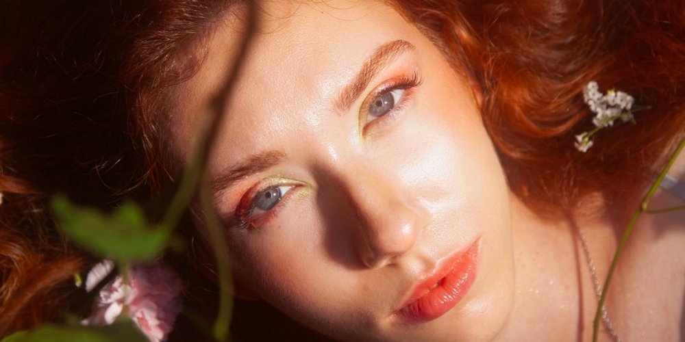 Drôle de garçon : premier single de Amber Covey